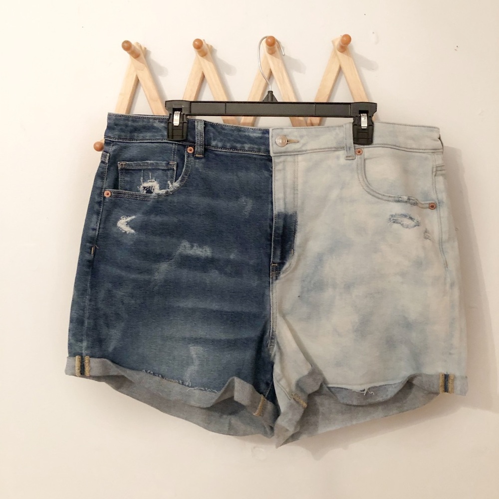 American Eagle, 20, split wash shorts